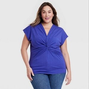 Ava & Viv Short Sleeve V-Neck Front Twist T-Shirt